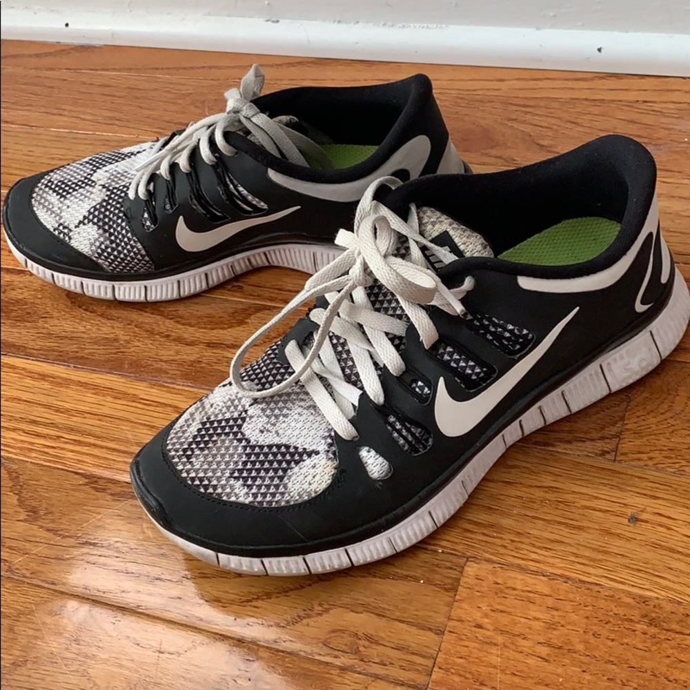 Women’s Nike Free 5.0 Running Shoe - Size 7.5